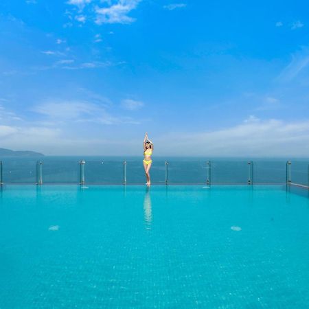 Canvas Danang Beach Hotel Exterior foto