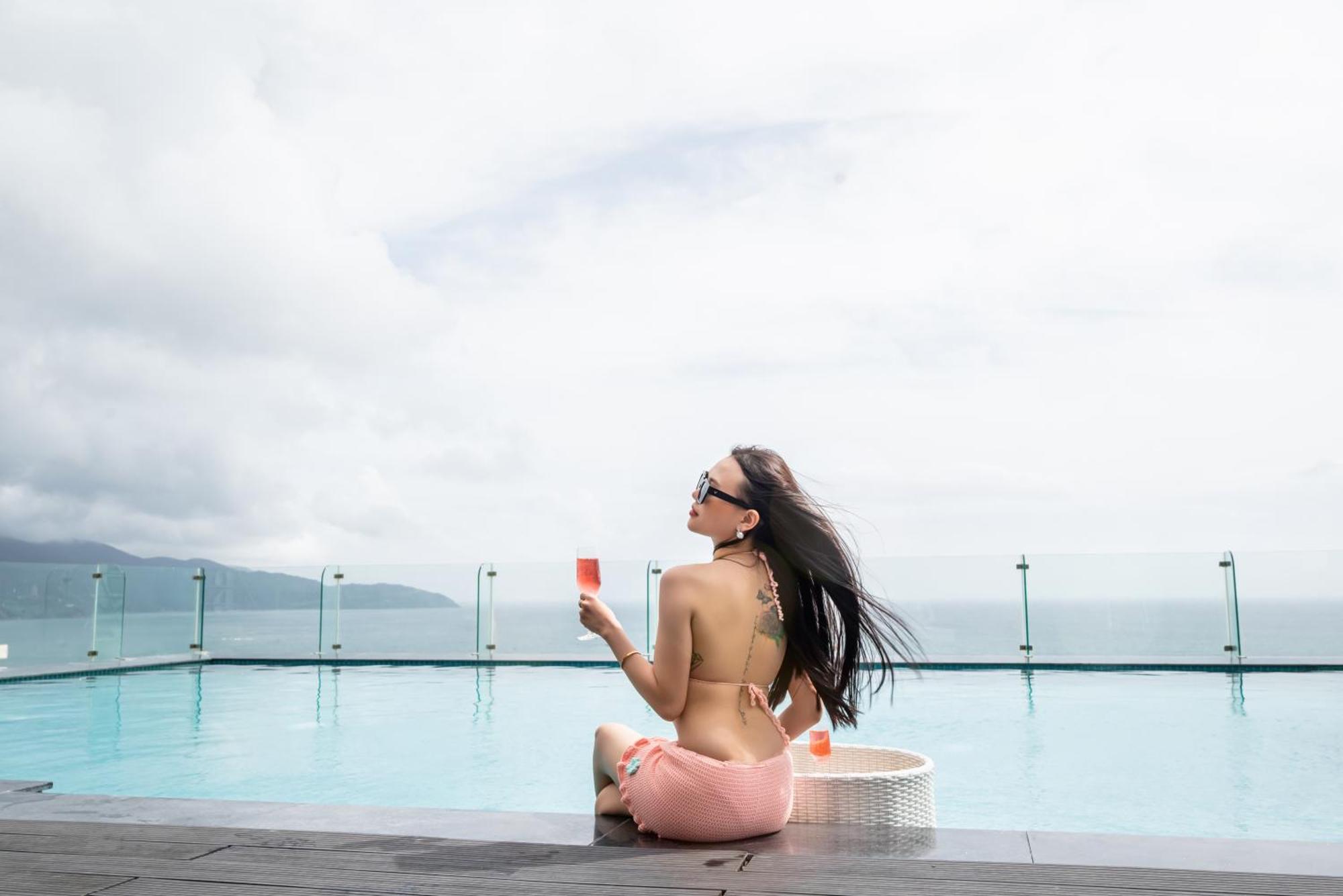 Canvas Danang Beach Hotel Exterior foto
