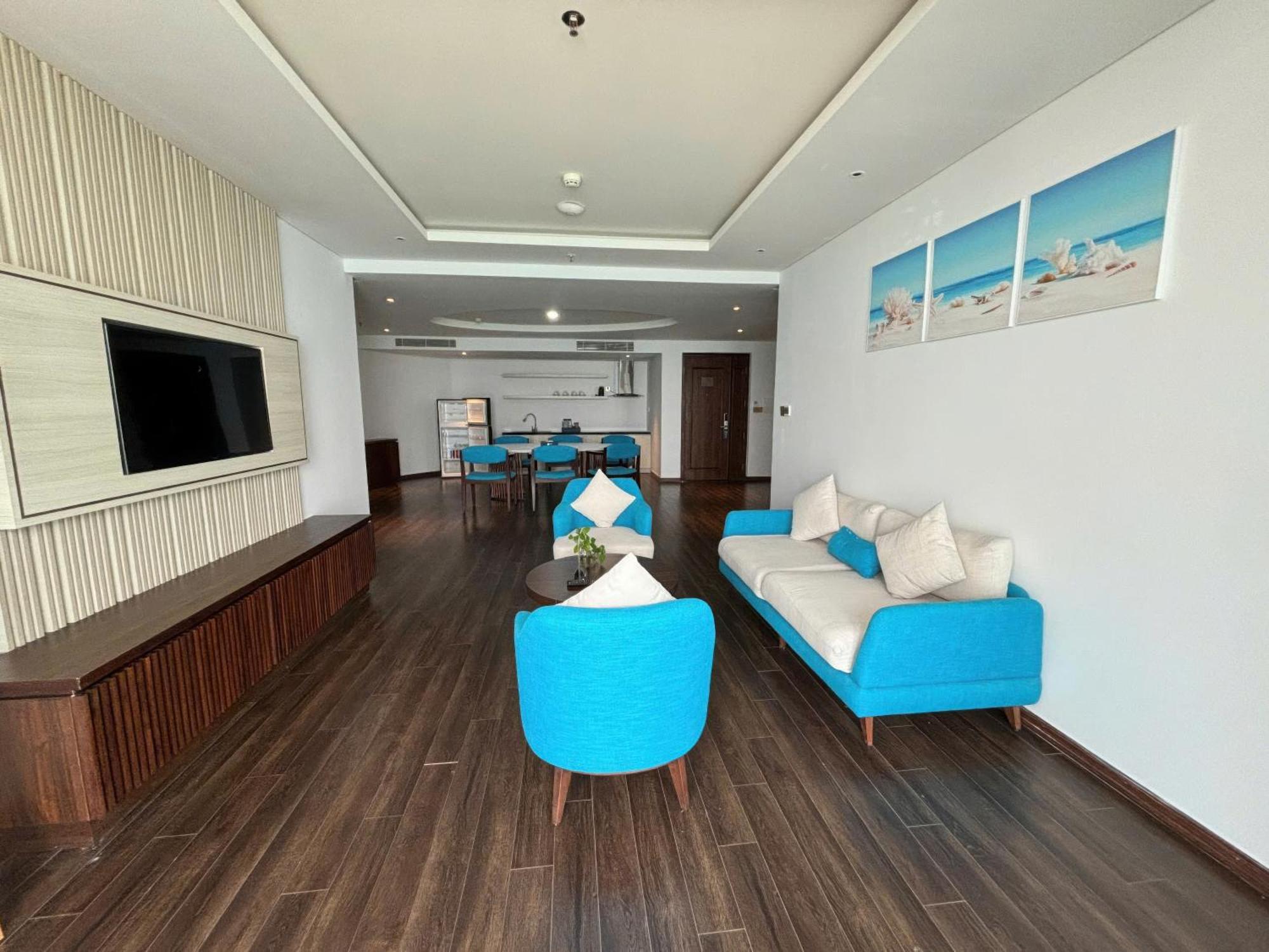 Canvas Danang Beach Hotel Exterior foto