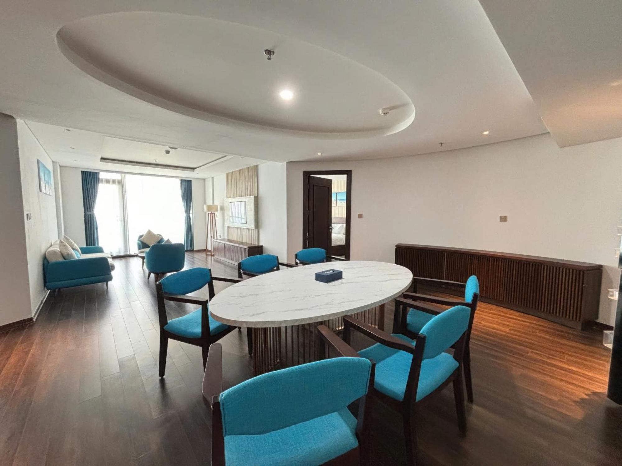 Canvas Danang Beach Hotel Exterior foto