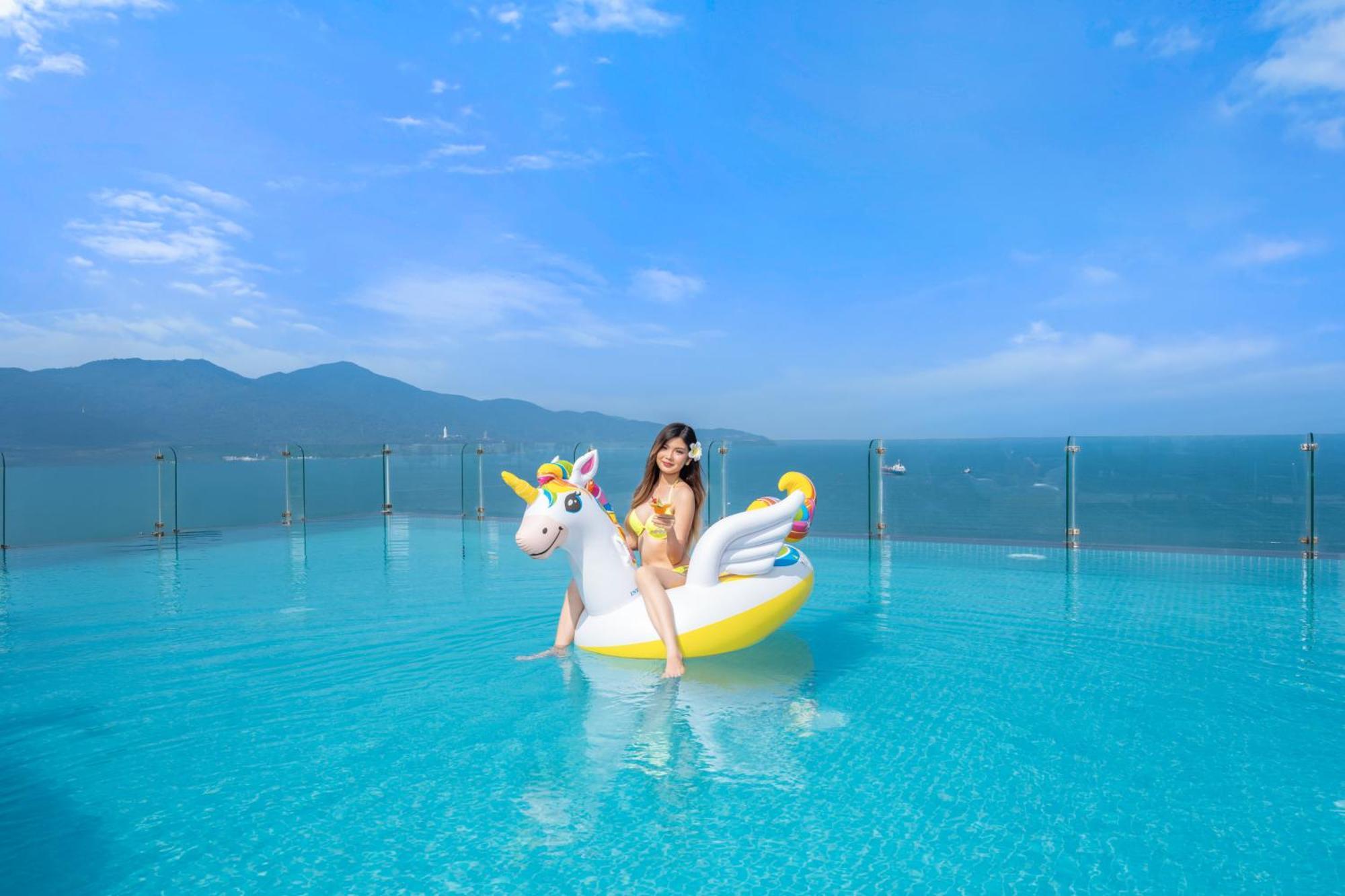 Canvas Danang Beach Hotel Exterior foto